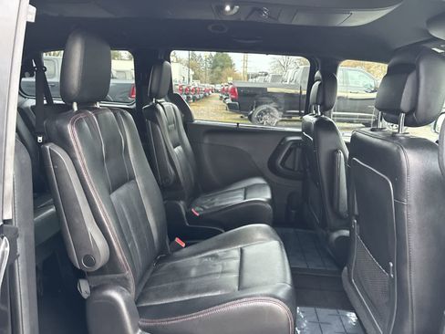 Used 2019 Dodge Grand Caravan GT image 6