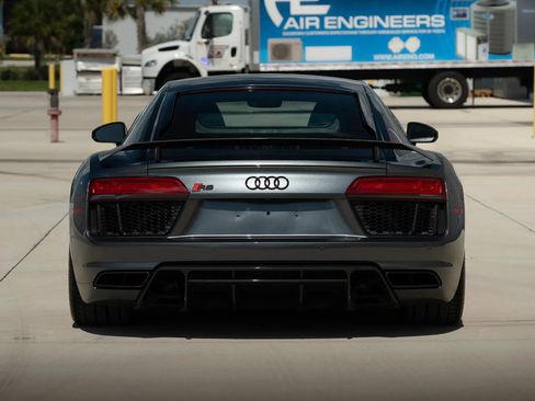 Used 2018 Audi R8 V10 RWD image 7
