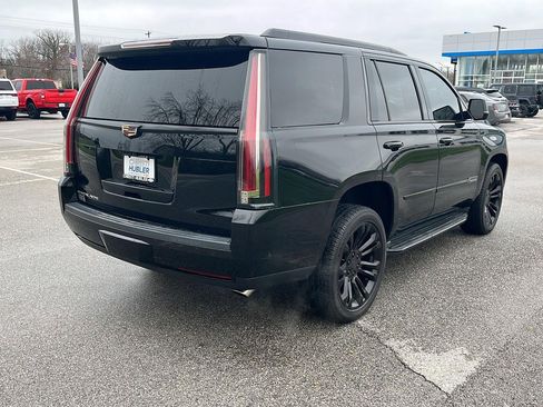 Used 2019 Cadillac Escalade Luxury image 6