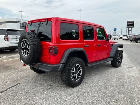 Used 2024 Jeep Wrangler Unlimited Rubicon w/ Technology Group AWD/4WD image 25