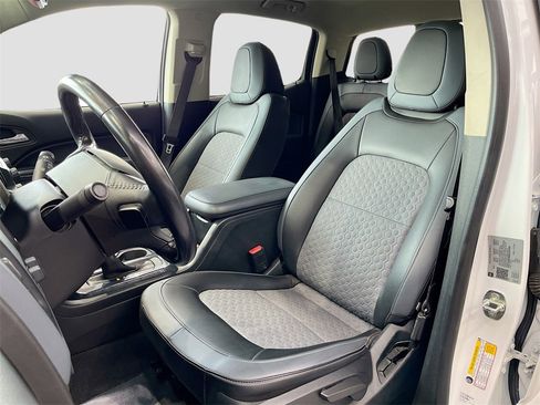 Used 2022 Chevrolet Colorado Z71 w/ Safety Package image 21