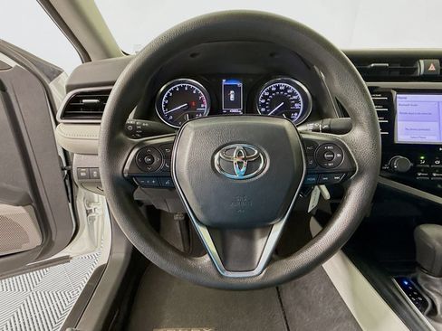 Used 2020 Toyota Camry LE FWD image 11