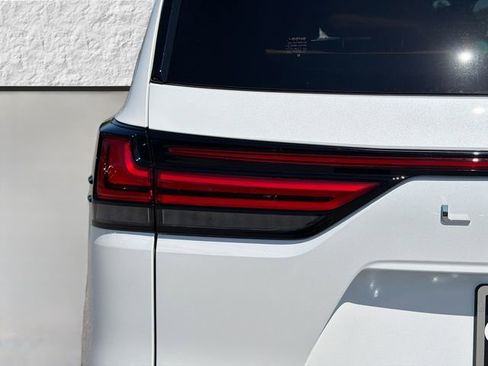New 2026 Lexus LX 700h Luxury image 10