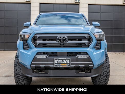 Used 2026 Toyota Tacoma TRD Sport AWD/4WD image 4