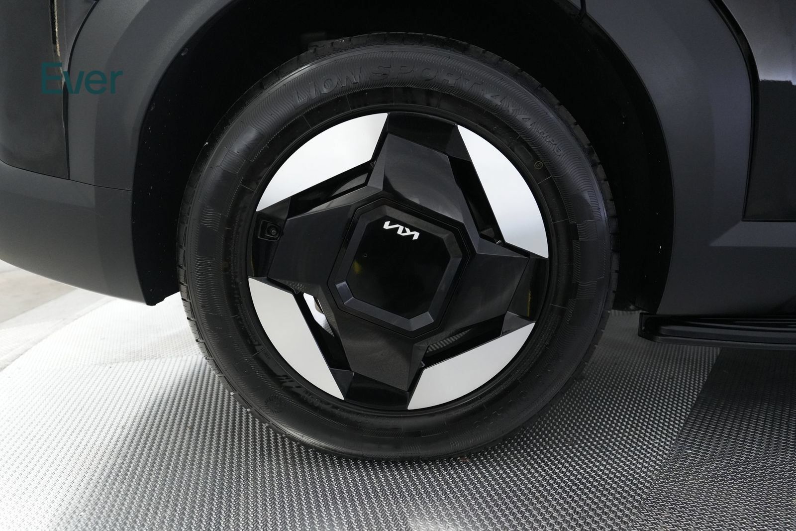 Used 2024 Kia EV9 Light Long Range RWD image 21