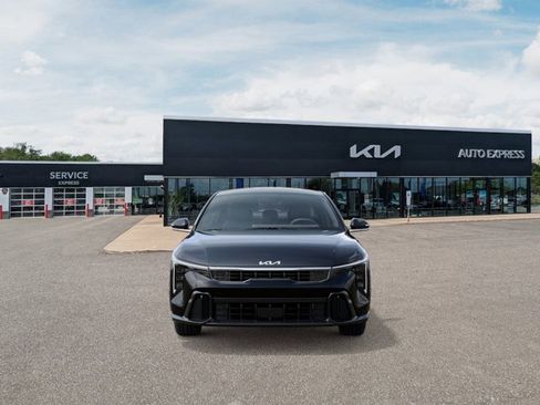 New 2025 Kia K4 GT-Line image 2