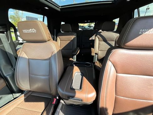 Used 2023 Chevrolet Tahoe High Country AWD/4WD image 40