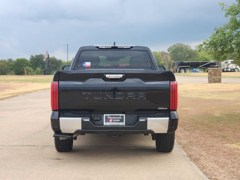 Used 2023 Toyota Tundra Limited w/ Power Package RWD image 8