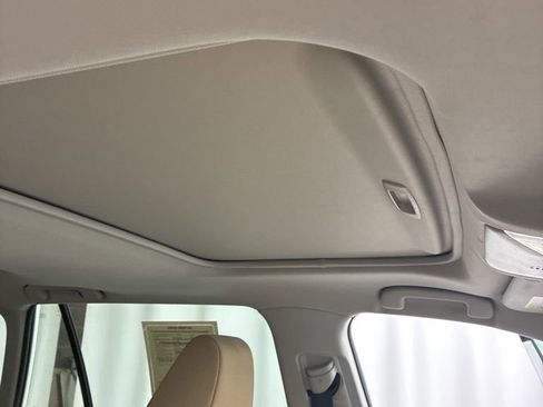 Used 2022 Toyota RAV4 XLE image 19