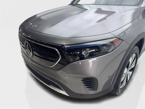 Used 2023 Mercedes-Benz EQB 300 4MATIC image 16