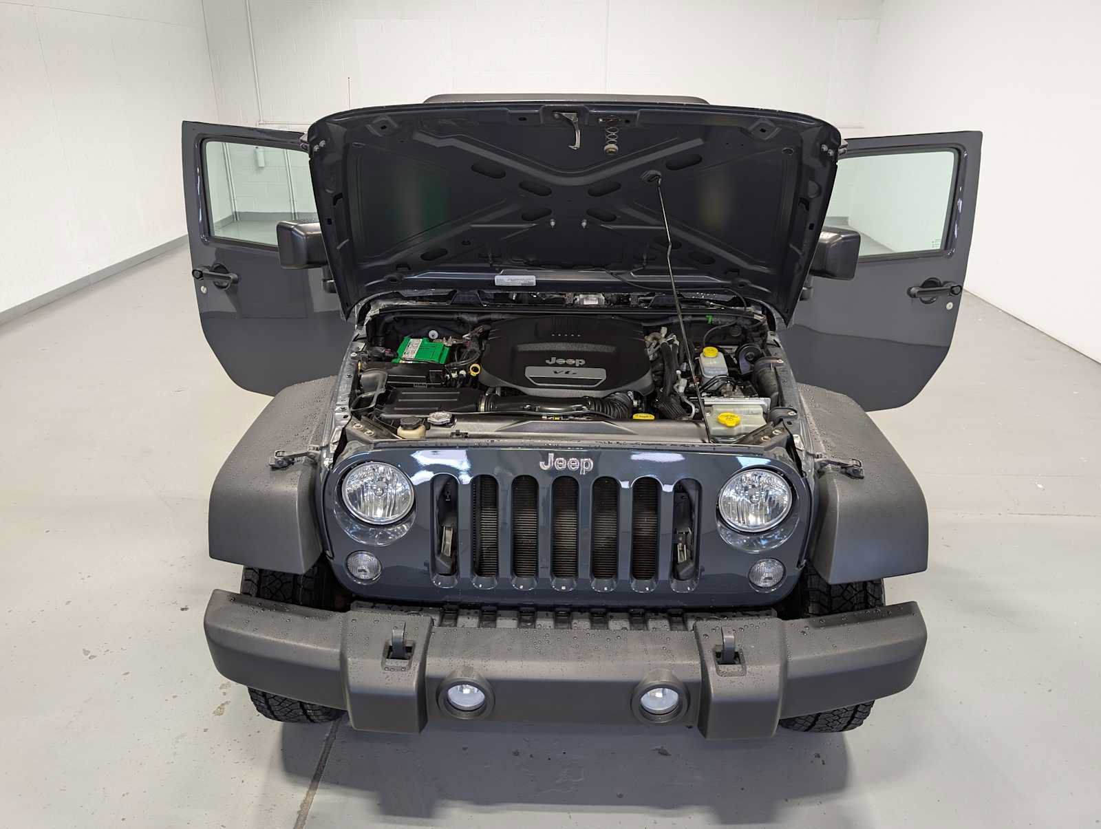 Used 2017 Jeep Wrangler Sport w/ Quick Order Package 23S AWD/4WD image 12