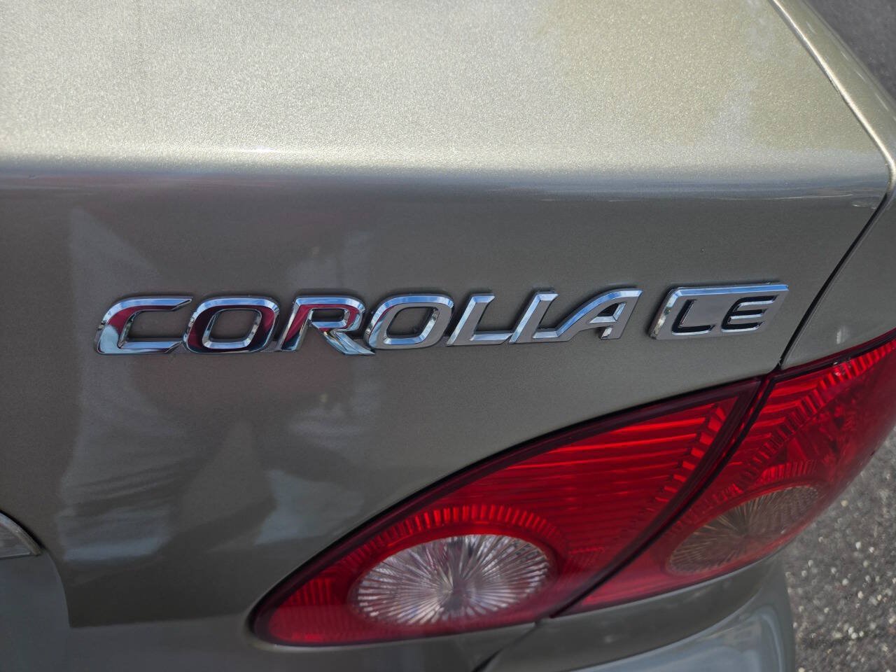 Used 2006 Toyota Corolla LE w/ Audio Value Pkg FWD image 12