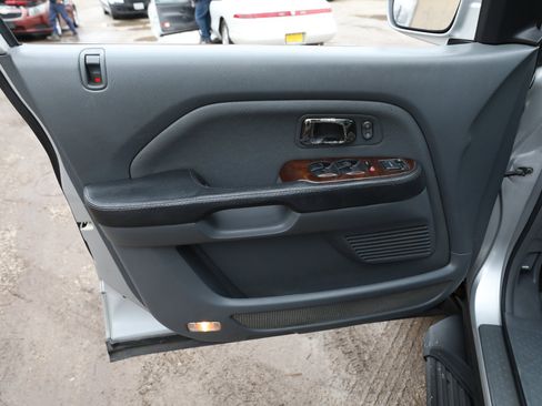 Used 2004 Honda Pilot EX image 15