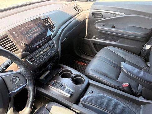 Used 2022 Honda Pilot TrailSport image 24