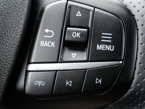 Used 2023 Ford Escape ST-Line image 30