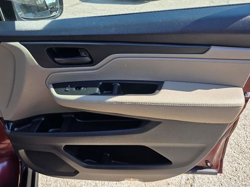 Used 2018 Honda Odyssey EX-L image 30