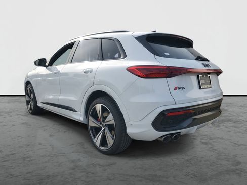 New 2025 Audi SQ5 Premium Plus image 3