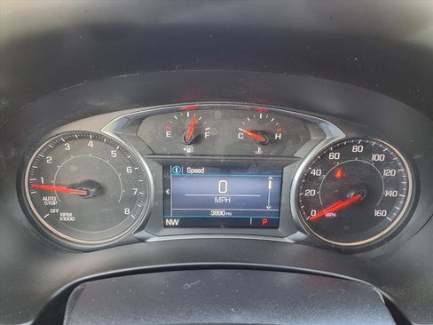 Used 2024 GMC Terrain SLE w/ Driver Convenience Package image 13