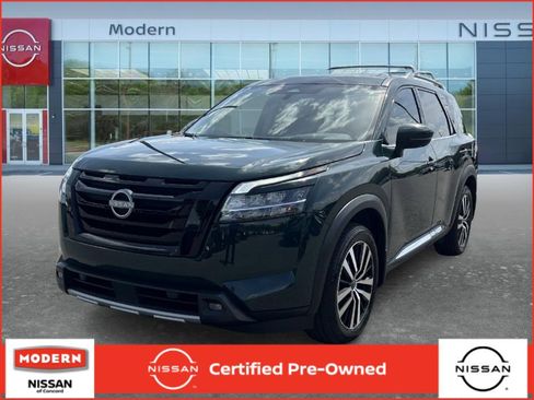 Certified 2024 Nissan Pathfinder Platinum w/ Lighting Package (N92) AWD/4WD image 1