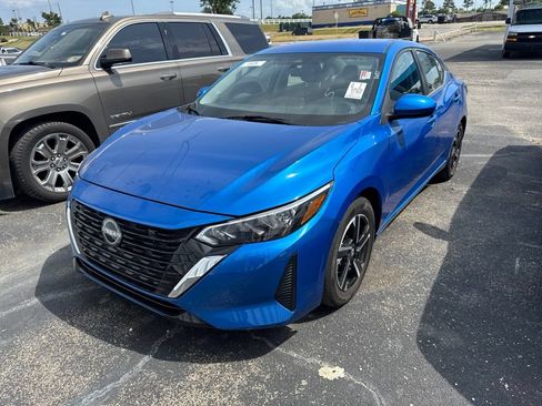 Used 2025 Nissan Sentra SV FWD image 3
