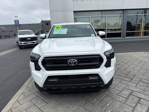 Used 2025 Toyota Tacoma SR5 RWD image 26