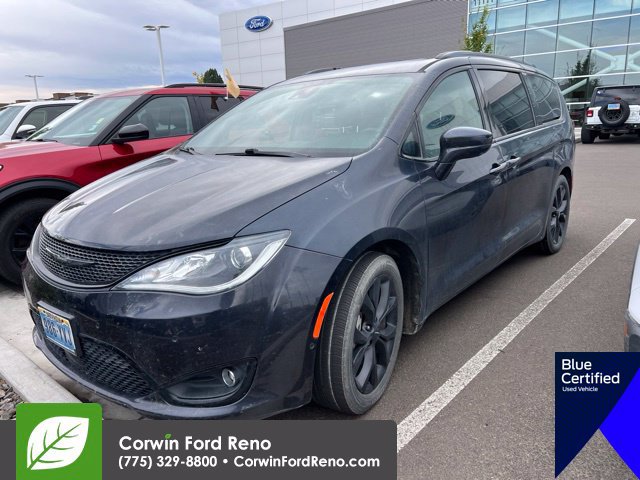 Used 2020 Chrysler Pacifica Touring-L Plus FWD image 4