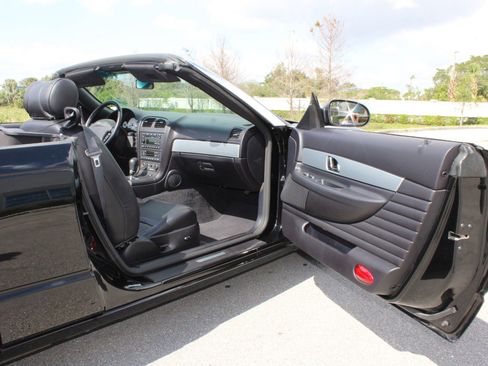 Used 2005 Ford Thunderbird 50th Anniversary image 20