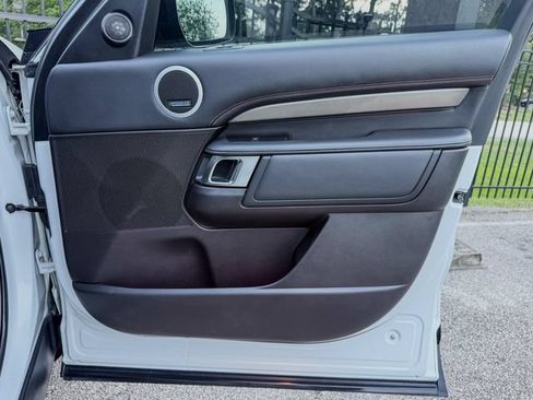 Used 2018 Land Rover Discovery HSE Luxury AWD/4WD image 22
