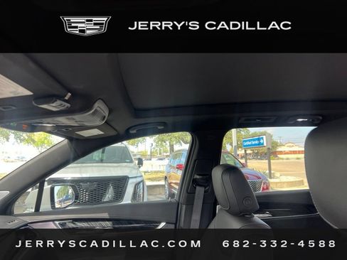 Used 2024 Cadillac XT6 Premium Luxury w/ LPO, Floor Liner Package FWD image 9
