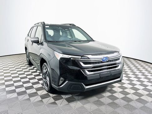 New 2025 Subaru Forester Premium image 2
