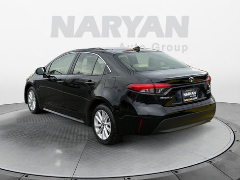 Used 2023 Toyota Corolla XLE image 5