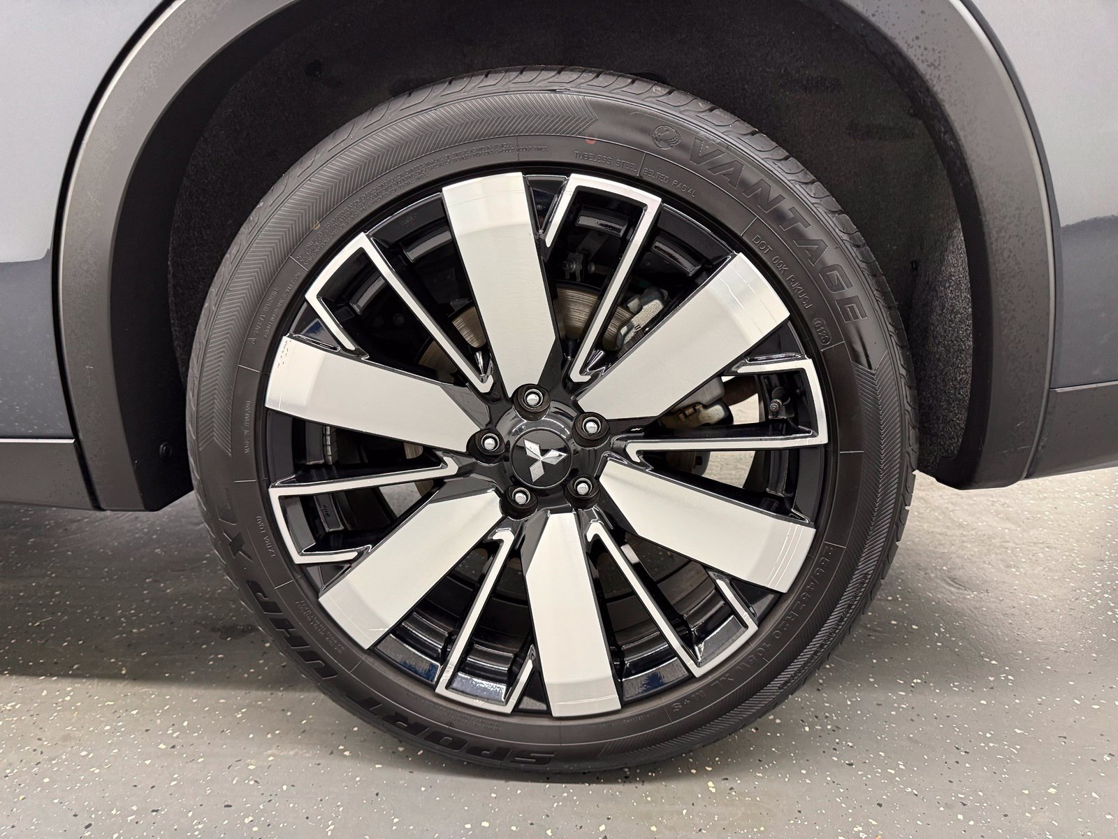 Used 2025 Mitsubishi Outlander SE AWD/4WD image 19