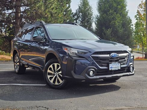 Used 2024 Subaru Outback Premium AWD/4WD image 1