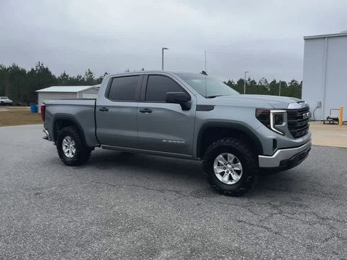 Used 2024 GMC Sierra 1500 Pro w/ Pro Value Package image 2