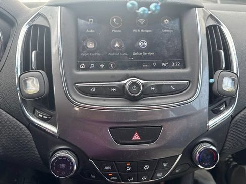 Used 2019 Chevrolet Cruze LT w/ LT True North Edition FWD image 11