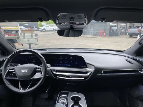 Used 2024 Cadillac Lyriq Luxury w/ LPO, Floor Liner Package AWD/4WD image 13