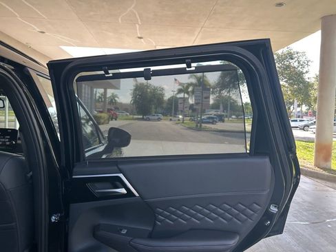 New 2025 Mitsubishi Outlander SEL Black Edition image 30
