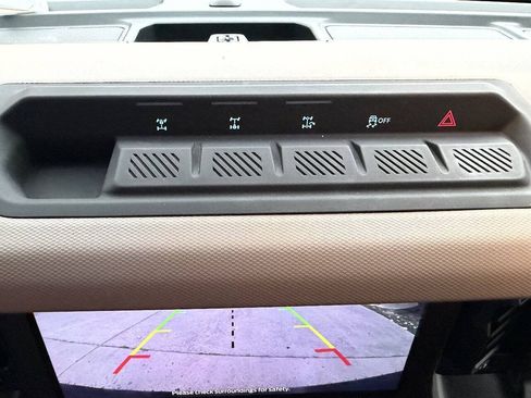 Used 2023 Ford Bronco Wildtrak AWD/4WD image 15