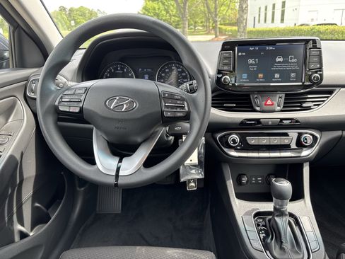 Used 2019 Hyundai Elantra GT FWD image 28