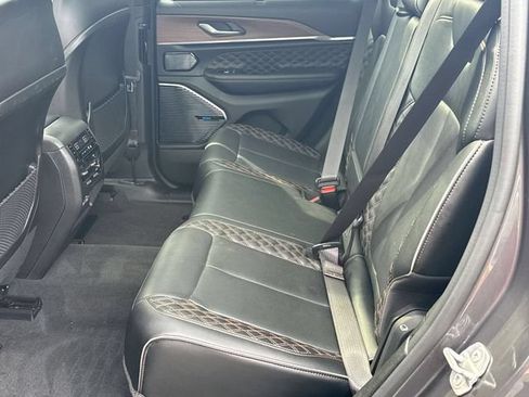 Used 2022 Jeep Grand Cherokee Summit w/ Adv Protech Group IV AWD/4WD image 27