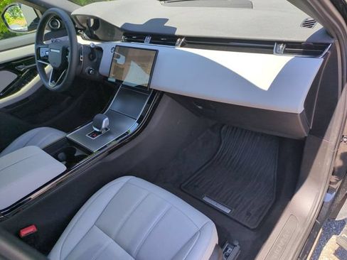 Used 2026 Land Rover Range Rover Evoque S AWD/4WD image 19