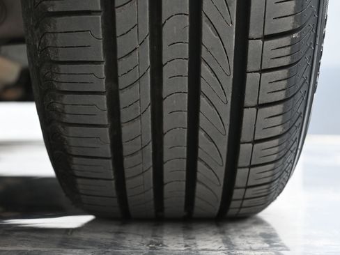 Used 2019 Chevrolet Equinox LS image 18