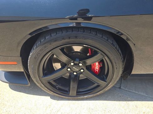 Used 2021 Dodge Challenger SRT Hellcat w/ Plus Package RWD image 23