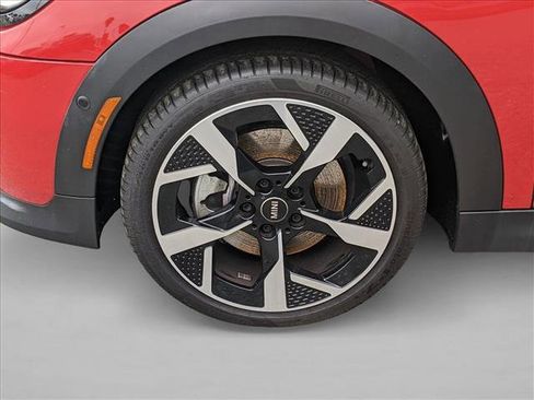 Certified 2025 MINI Cooper S image 22
