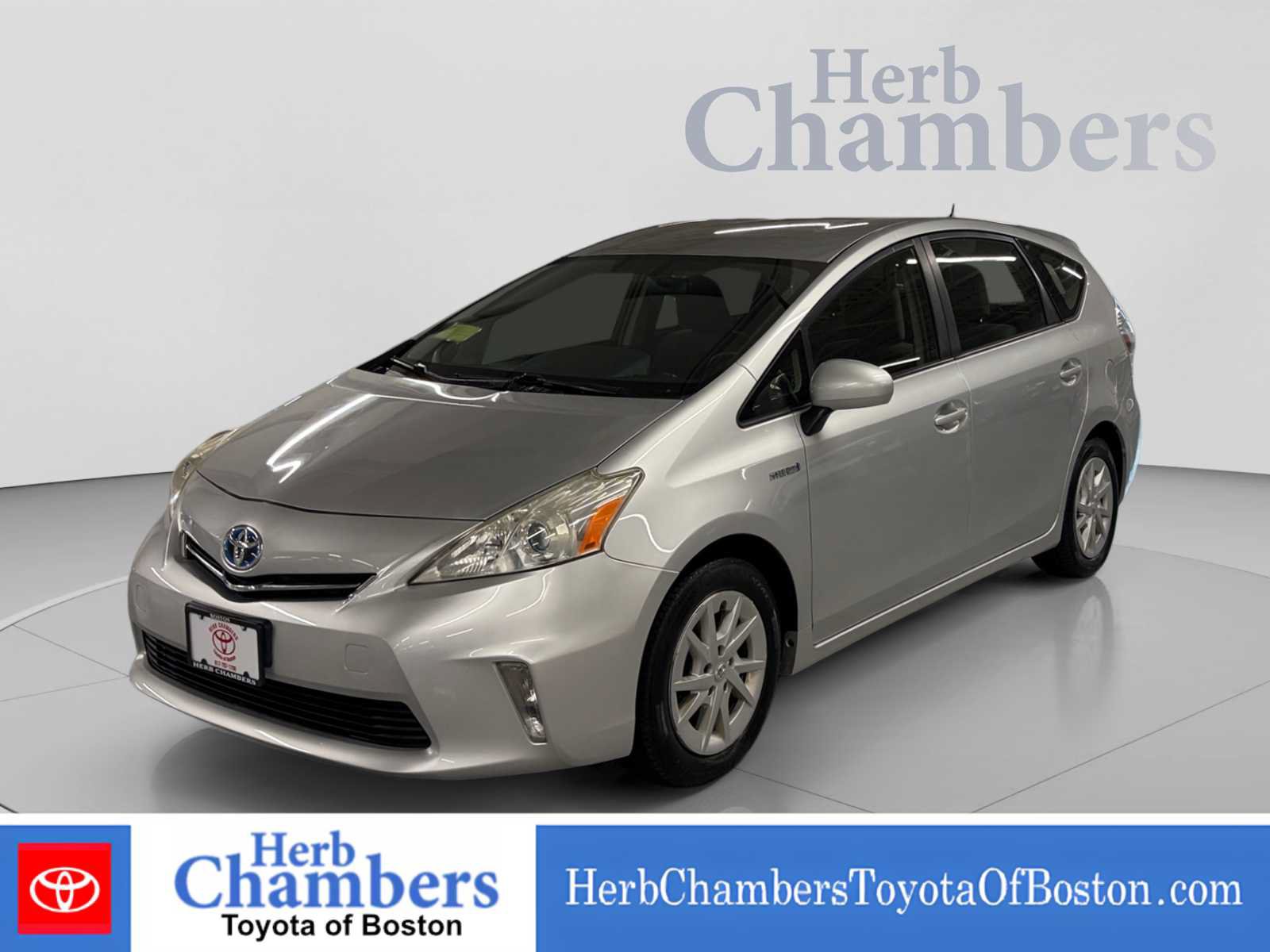Used 2013 Toyota Prius V Two FWD image 9