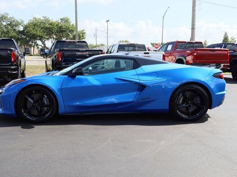 Certified 2025 Chevrolet Corvette E-Ray AWD/4WD image 6