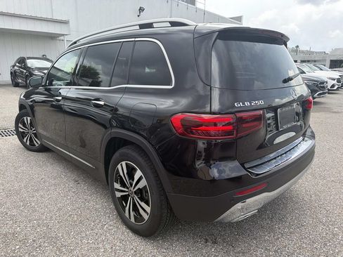 Used 2026 Mercedes-Benz GLB 250 4MATIC image 5