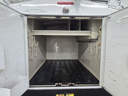 Used 2014 Chevrolet Silverado 3500 W/T RWD image 8