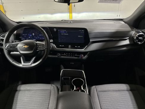 Used 2025 Chevrolet Equinox LT AWD/4WD image 10