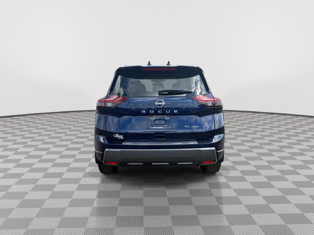 Certified 2025 Nissan Rogue SL w/ Tech Package AWD/4WD image 10